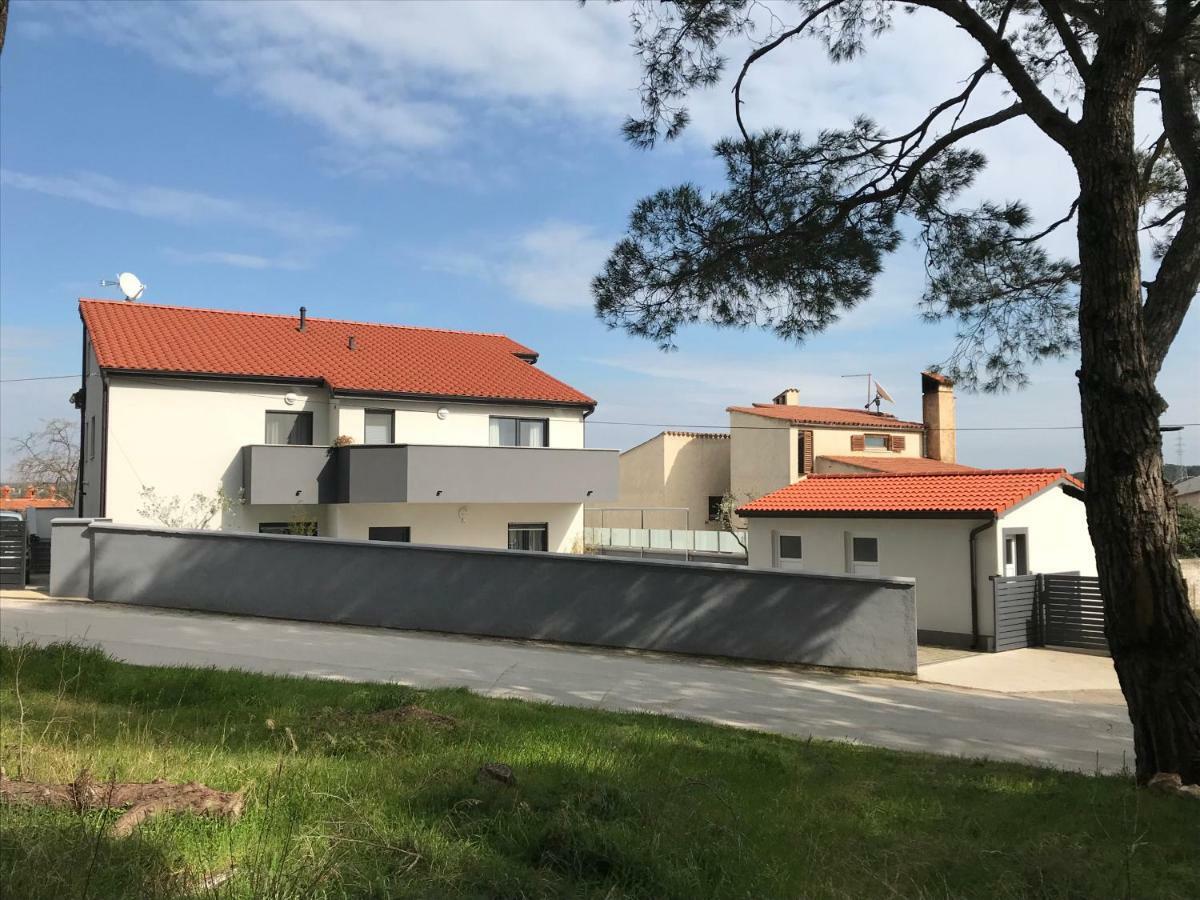 Apartman Nebo Pula Bagian luar foto