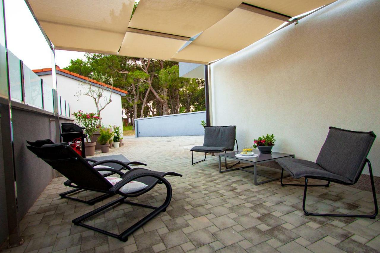 Apartman Nebo Pula Bagian luar foto