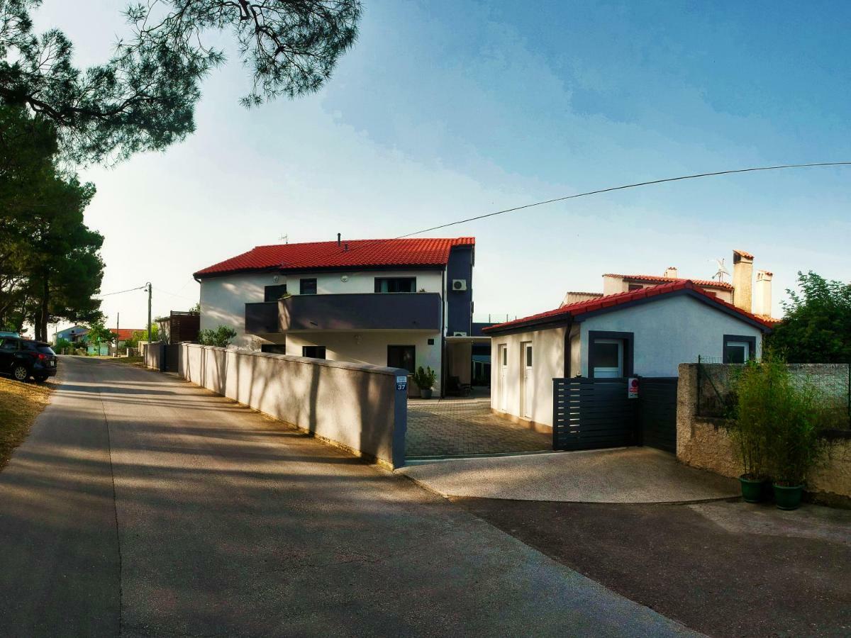 Apartman Nebo Pula Bagian luar foto