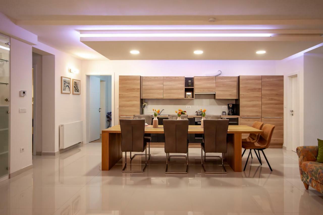 Apartman Nebo Pula Bagian luar foto