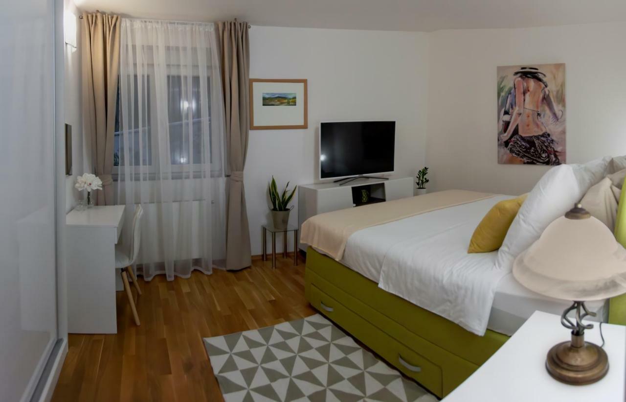 Apartman Nebo Pula Bagian luar foto