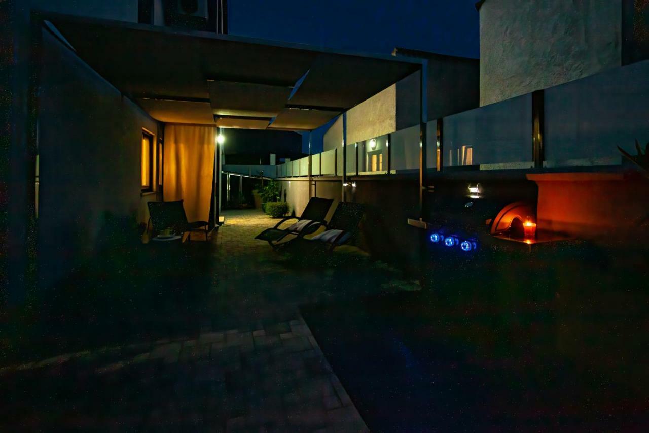 Apartman Nebo Pula Bagian luar foto